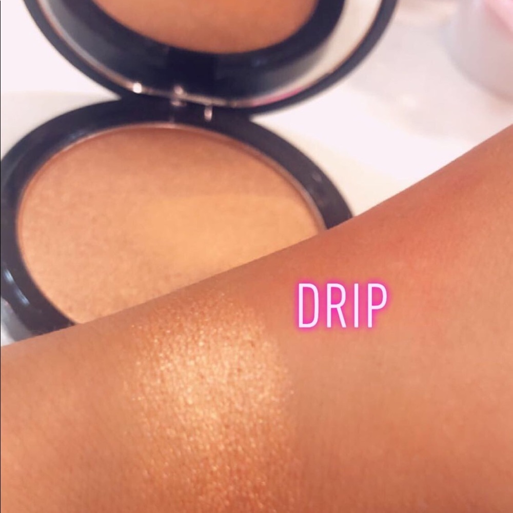 “Drip” Golden Bronze Highlighter